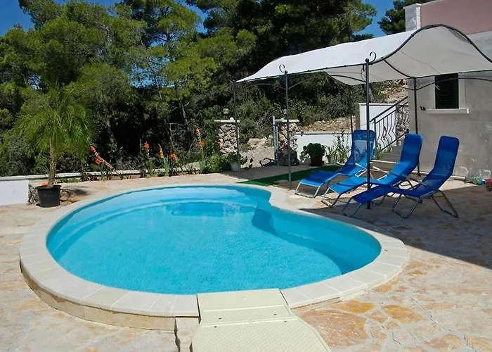 House In Tri Porte With Sea View, Terrace, Air Conditioning, Wifi 39-1 Ferienhaus Potirna
